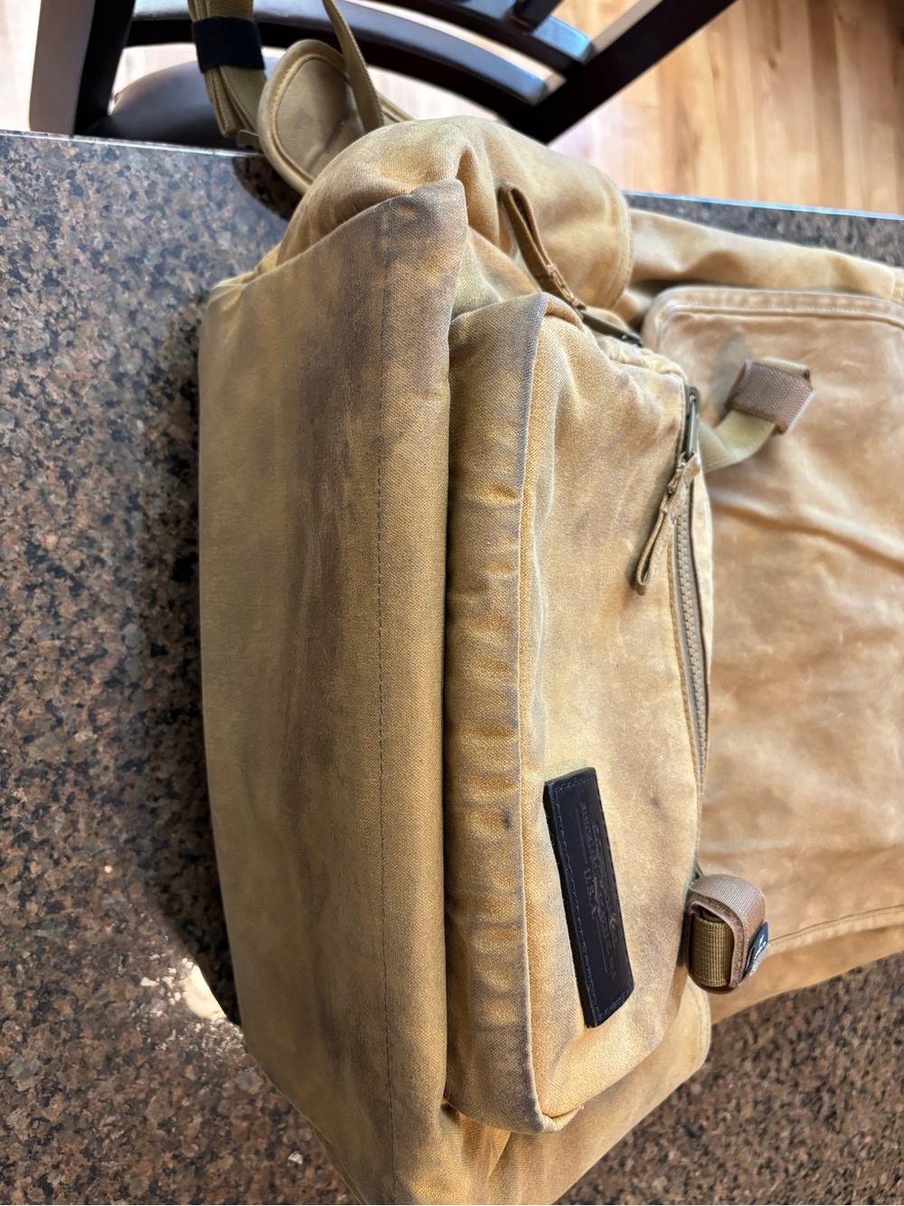 Filson Ranger Waxed Canvas Backpack /Rucksack - Picture 15 of 15